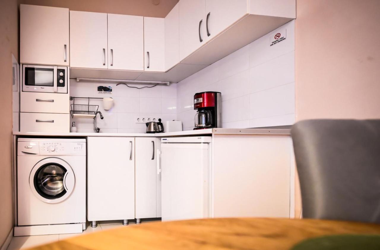 Jules' Sunny, Spacious And Central Apartment Sibiu Luaran gambar